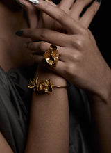 Muat gambar ke penampil Galeri, Gugur Bracelet Gold