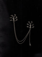 Muat gambar ke penampil Galeri, Pala (02) Long Brooch
