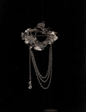 Muat gambar ke penampil Galeri, Bongkah Fana Brooch
