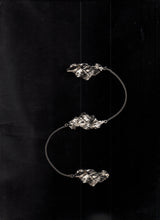 Muat gambar ke penampil Galeri, Bara 03 Long Brooch
