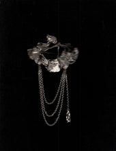 Muat gambar ke penampil Galeri, Bongkah Fana Brooch
