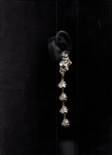 Muat gambar ke penampil Galeri, Bara Rempa Earrings

