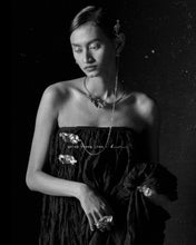 Muat gambar ke penampil Galeri, Bara Koma Earring Brooch
