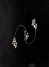 Muat gambar ke penampil Galeri, Bara 03 Long Brooch
