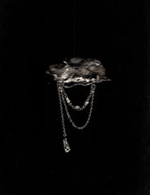 Muat gambar ke penampil Galeri, Bongkah Koma Brooch
