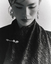 Muat gambar ke penampil Galeri, Redup Long Brooch
