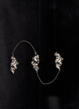 Muat gambar ke penampil Galeri, Bara 03 Long Brooch
