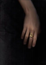 Muat gambar ke penampil Galeri, Crafted Melt 00 Ring

