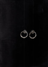 Muat gambar ke penampil Galeri, Lingkar Rempa Earrings
