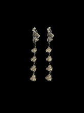 Muat gambar ke penampil Galeri, Bara Rempa Earrings
