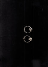 Muat gambar ke penampil Galeri, Lingkar Rempa Earrings
