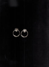 Muat gambar ke penampil Galeri, Lingkar Rempa Earrings
