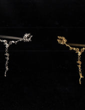 Muat gambar ke penampil Galeri, Rintik Kelana Brooch
