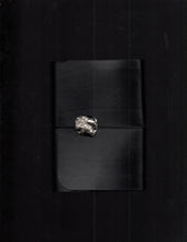 Muat gambar ke penampil Galeri, Rembulan Leather Book
