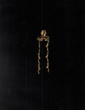 Load image into Gallery viewer, Kelana Sekar Brooch
