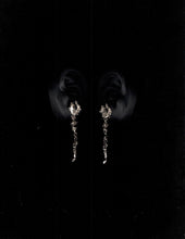 Muat gambar ke penampil Galeri, Rintik Kelana 09 Earrings
