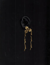 Muat gambar ke penampil Galeri, Kelana Sekar Earrings

