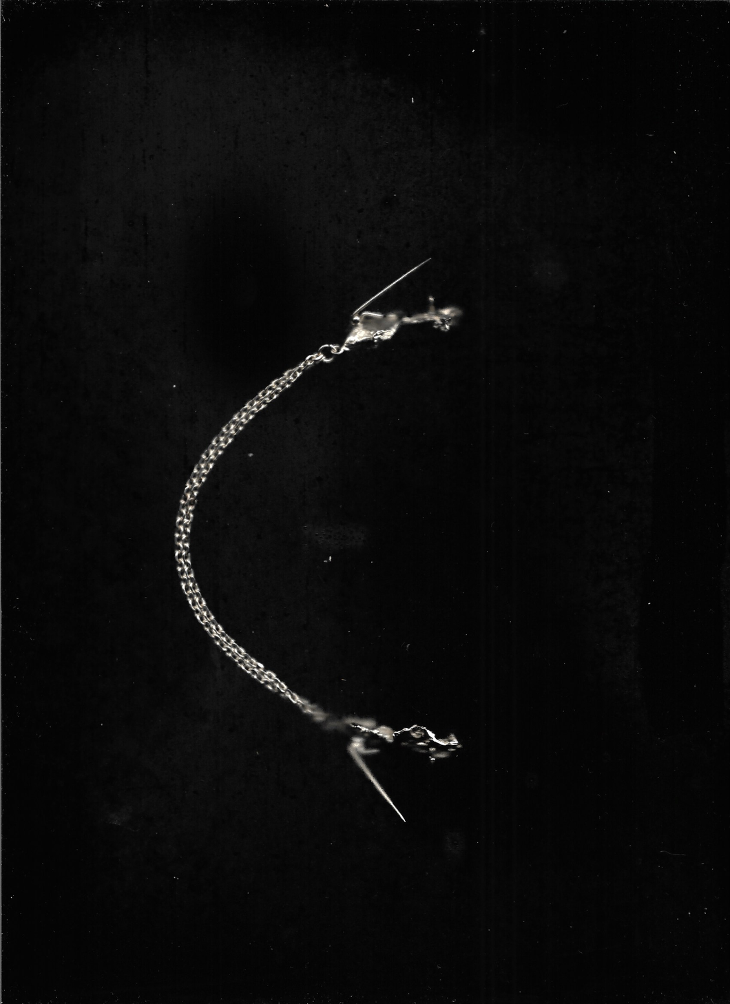 Runtuh 04 Long Brooch