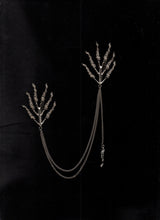 Muat gambar ke penampil Galeri, Pala (01) Long Brooch
