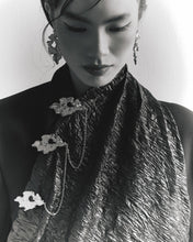 Load image into Gallery viewer, Bara (01) Long Brooch
