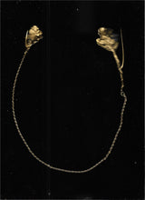 Muat gambar ke penampil Galeri, Sekar sukma Long Brooch
