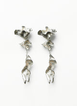 Load image into Gallery viewer, Menguning Earrings Silver
