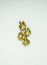 Load image into Gallery viewer, Sunyi Earrings Gold
