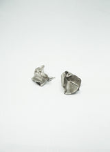 Muat gambar ke penampil Galeri, Teduh Earrings Silver - gelapruangjiwa
